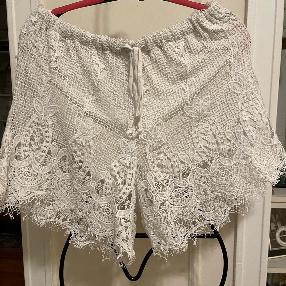 Lace White shorts